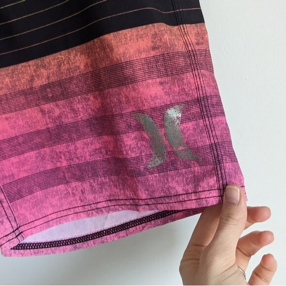 Hurley Men's Striped Board Shorts Swim Trunks - Picture 4 of 7